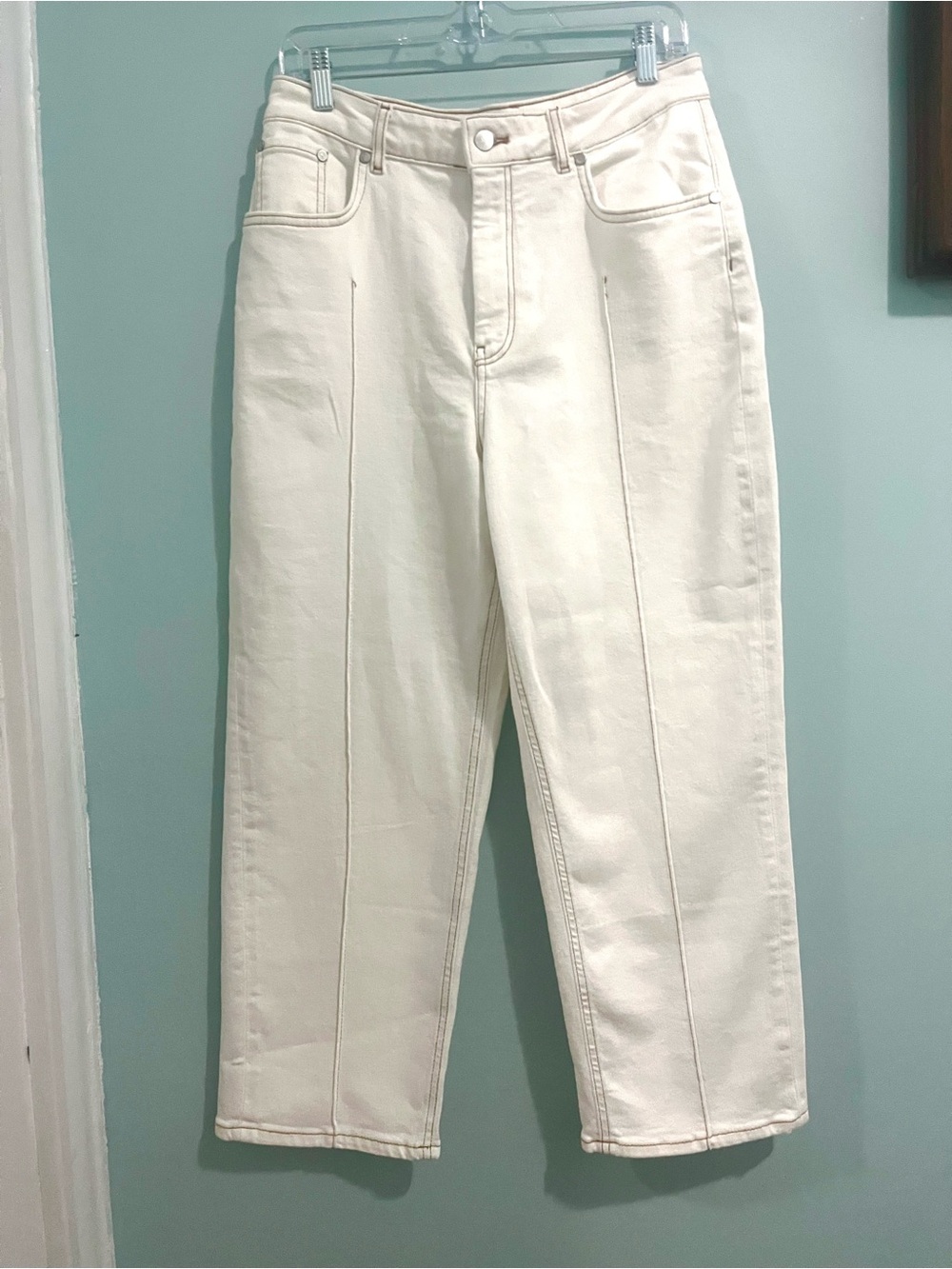 NWOT PILCRO High-Waist Cream Jeans Tailored Seamed Front